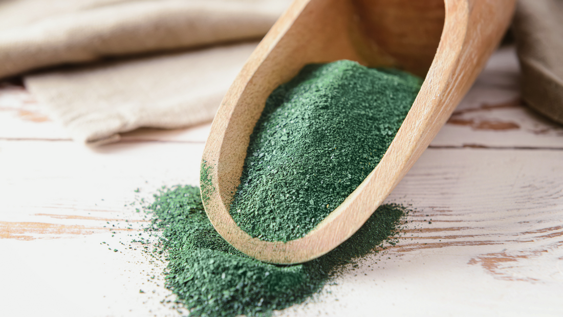 Miel et spiruline : LE meilleur remède contre les maladies hivernales